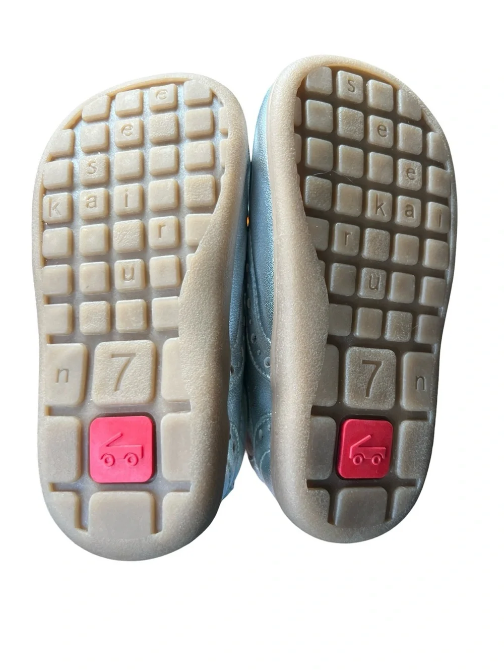 NWOT See Kai Run Silver Toddler Leather Mary Jane Shoes with Pink Accents Sz 7